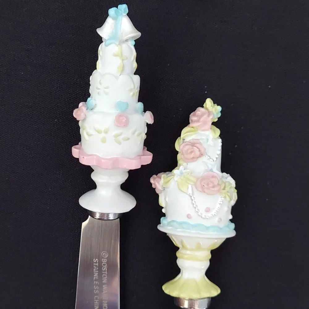 Boston Warehouse Pastel Cake-Themed Spreaders Set, Stainless Steel, Like New